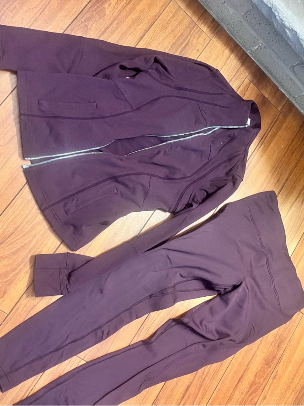 Lululemon Women's Plum Zip-Up Jacket & Legging Set